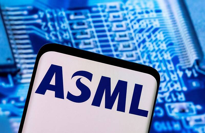 荷媒：ASML前中国员工窃机密数据，交给华为（组图） - 1