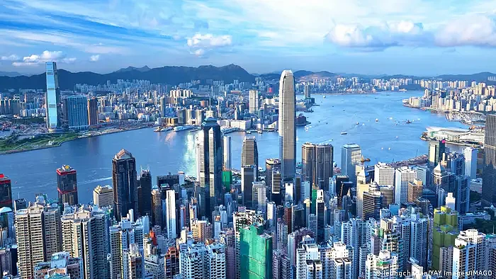 香港施政报告：减税振楼市股市！2024年完成23条立法（组图） - 1