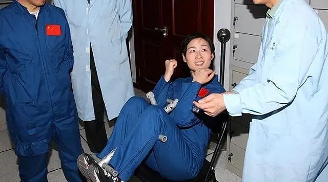女航天员去太空时，为何要吃避孕药？在飞船中到底会发生什么？（组图） - 11