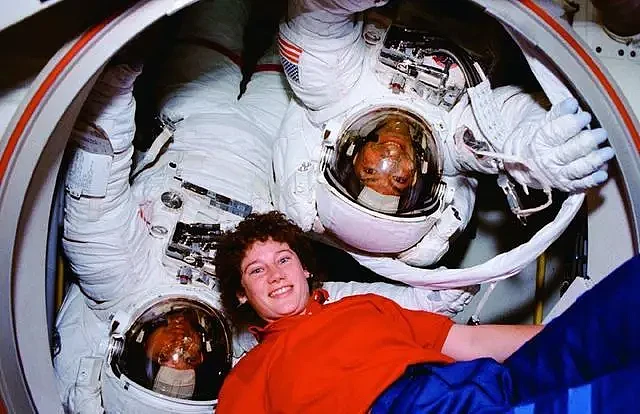 女航天员去太空时，为何要吃避孕药？在飞船中到底会发生什么？（组图） - 6