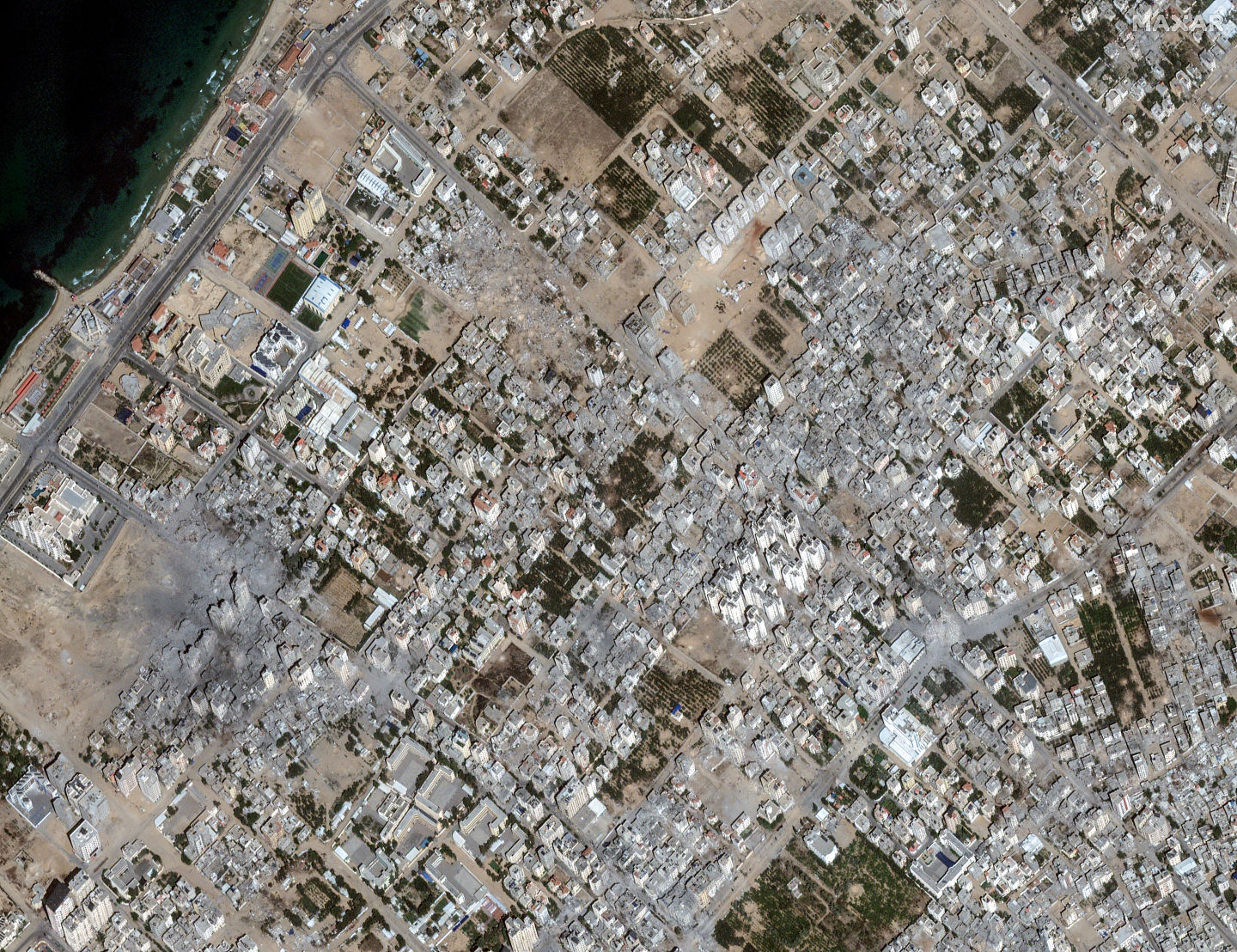 最新卫星影像！加萨遇袭前后对比曝光！联合国：没有地方是安全的（组图） - 4