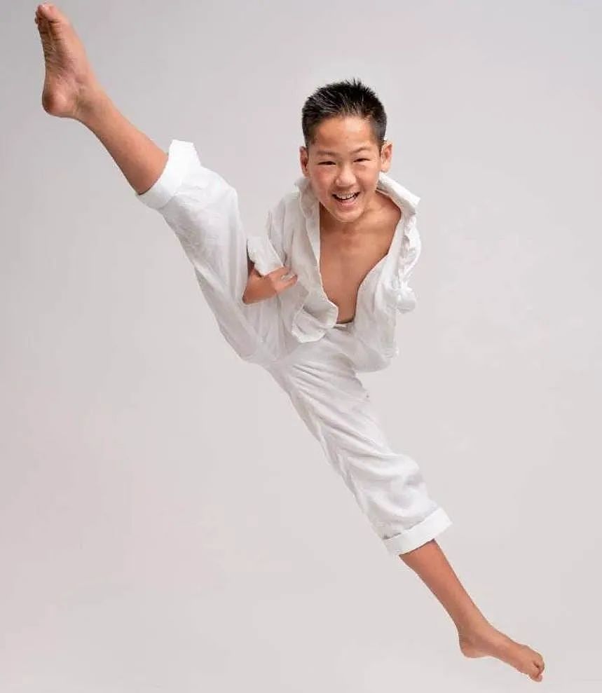 中国孩子重度残疾，被收养到新西兰，如今成为舞蹈冠军…（组图） - 8