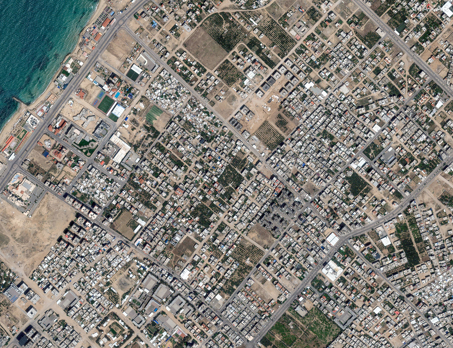 最新卫星影像！加萨遇袭前后对比曝光！联合国：没有地方是安全的（组图） - 3