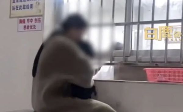 湖南7岁女童在操场被17名女同学霸凌，校方冷处理：孩子心理健康吗？（视频/组图） - 1