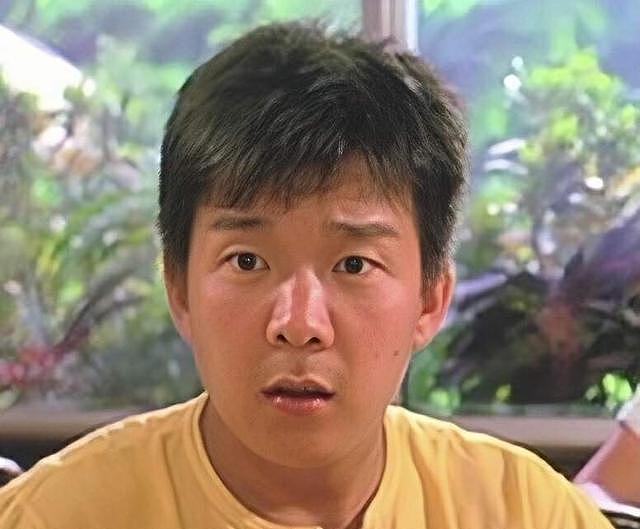 正式出殡！香港知名男星患食道癌离世，多位圈内好友为其扶灵（组图） - 8