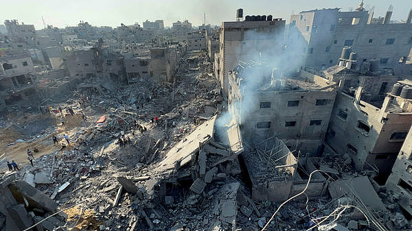 哈马斯称“难民营2次空袭”酿195死！以色列16名士兵阵亡（组图） - 1