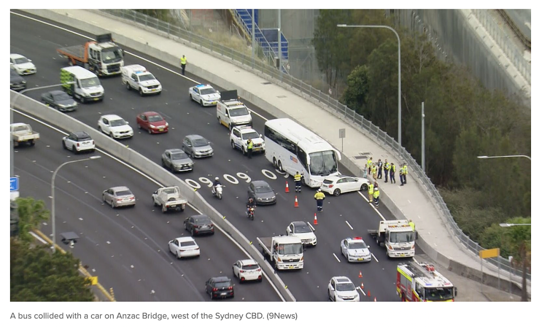 悉尼校车在大桥上发生车祸，30名学童在车上！现场一片混乱...（组图） - 5