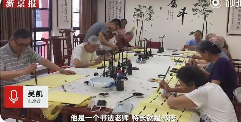 被“逼疯”的中国年轻人，正排队给养老院送钱（组图） - 14