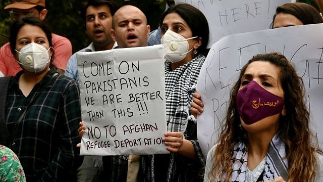 巴基斯坦下令驱逐滞留外国人，大批阿富汗难民被迫离开（组图） - 3