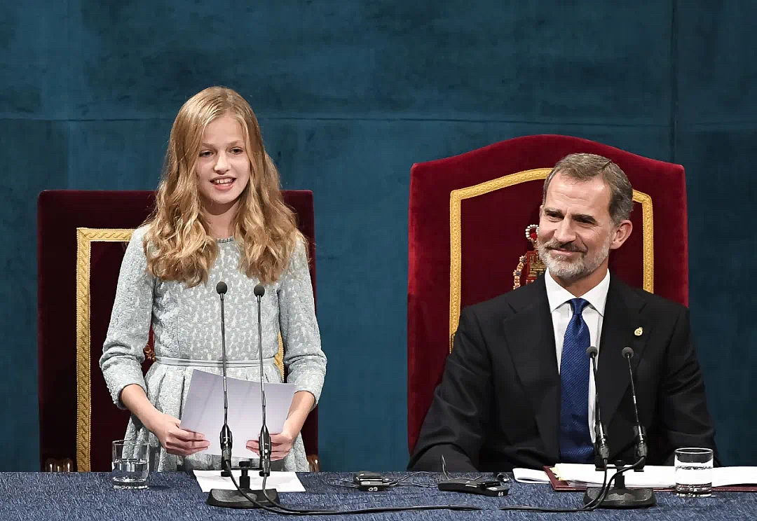 下一位女王！西班牙最美公主18岁成人礼震撼全球！正式宣誓成为王位继承人...（组图） - 7