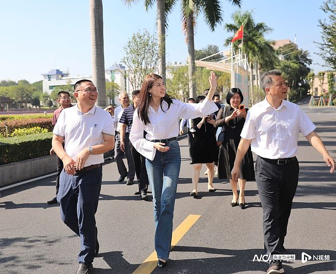 比利时王妃李然回广东省亲！北京语言大学毕业，2010年和查尔斯王子成婚（组图） - 2