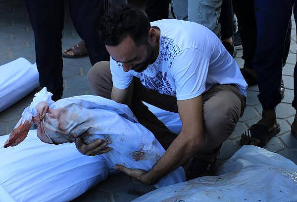 巴以冲突：儿童死伤已过万！加沙成儿童“坟场”（组图） - 10