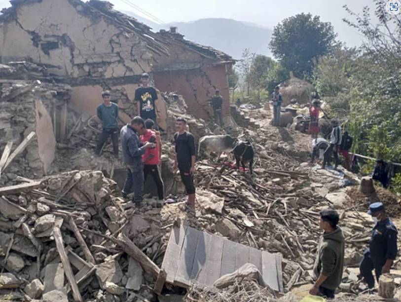 突发6.4级强震！至少157死！楼房倒塌巨石泥土狂砸，居民在废墟里挖尸，总理发话了（组图） - 2