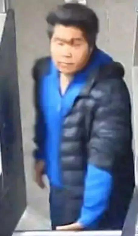 华男地铁内棍棒袭击非裔！遭逮捕被控三项罪名（组图） - 2