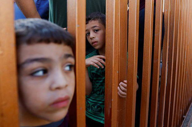 110万孩子被轰炸笼罩，联合国：加沙已沦为“儿童坟场”！3小时撤离令下（组图） - 5