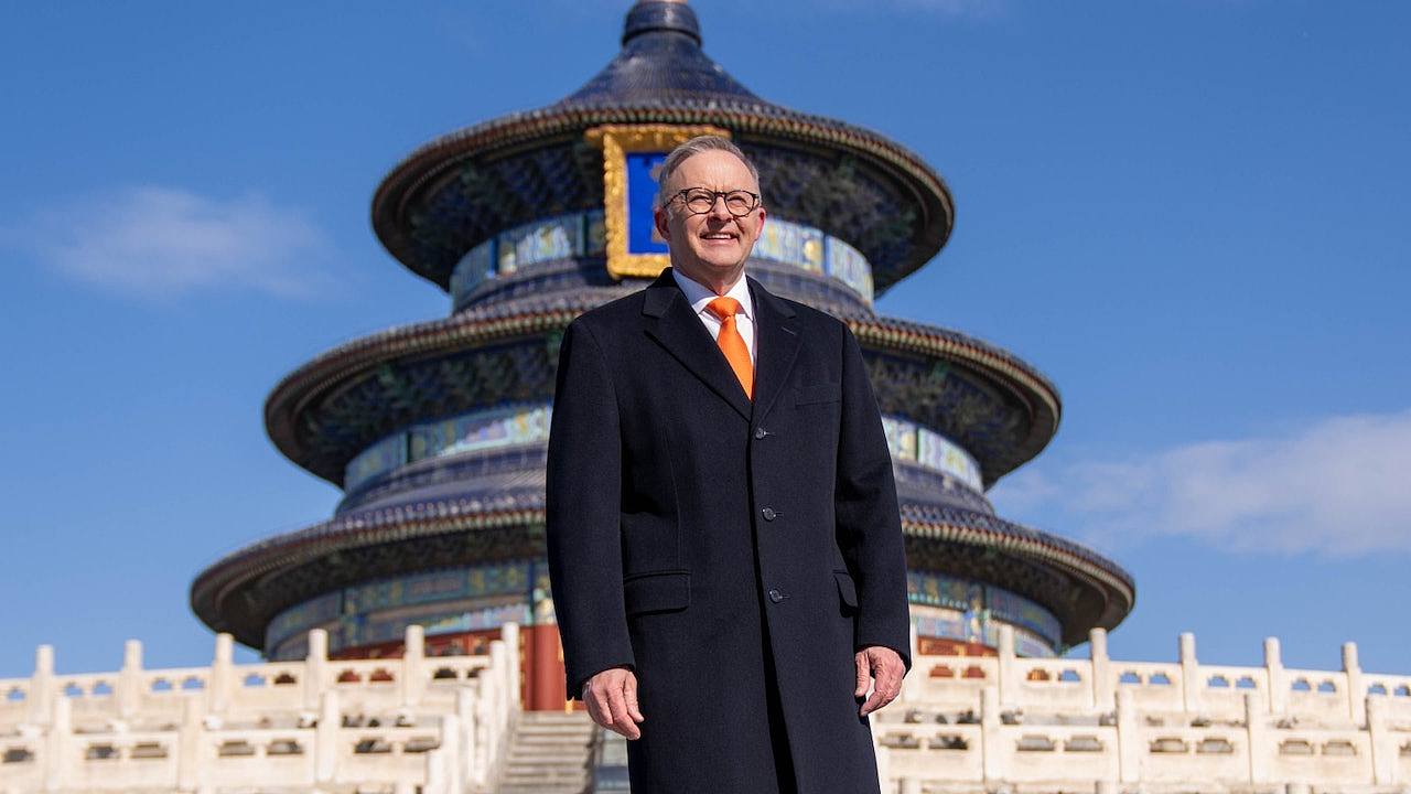 澳州总理阿尔巴尼斯游北京天坛，将晤习近平（图） - 1
