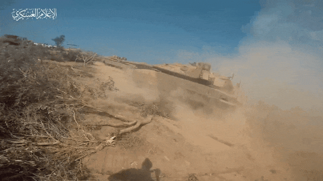 反坦克超人火了，哈马斯近距离徒手炸坦克，以色列坦克毫无反应？（视频/组图） - 2