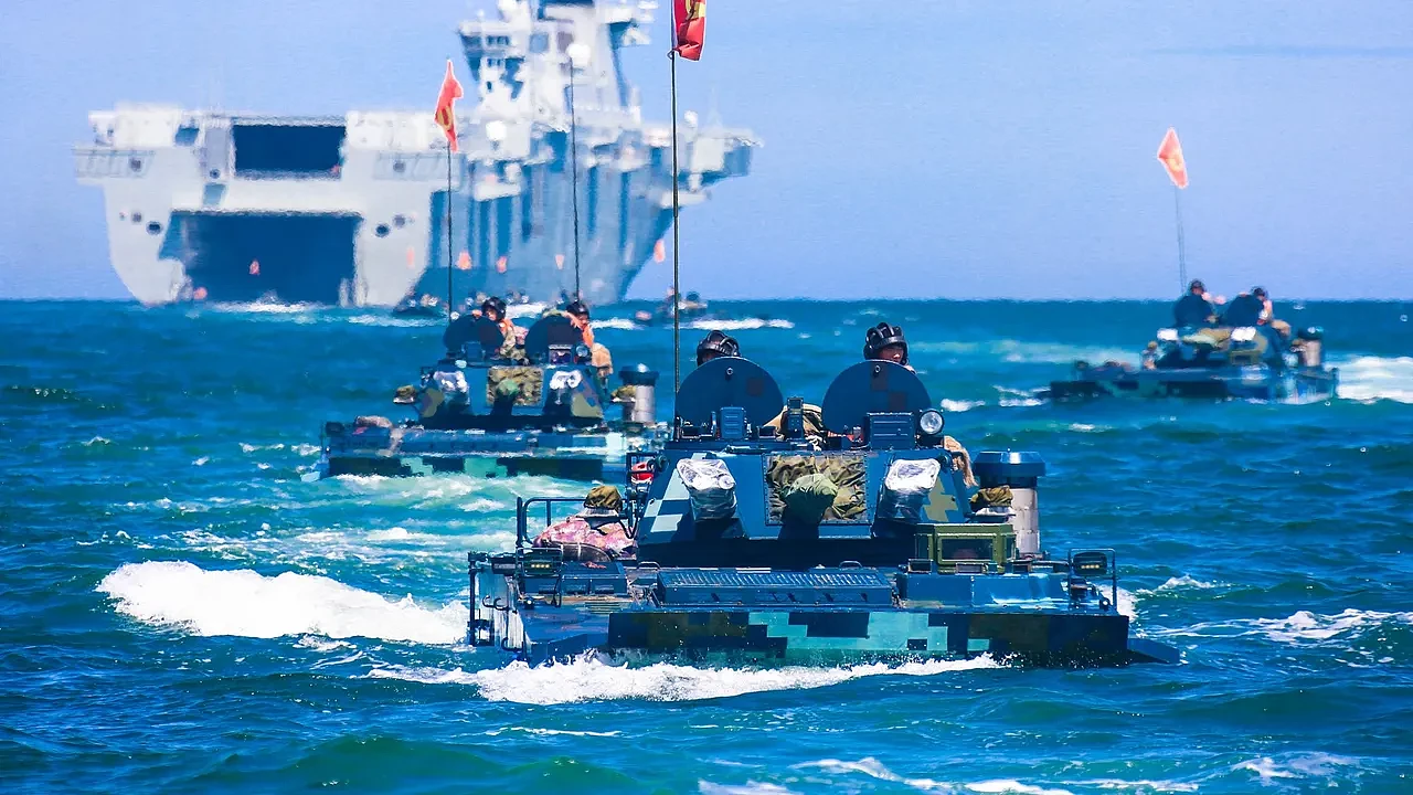 英日2+2联合声明提到，台海和平对国际安全不可或缺。图为中共解放军登陆作战演习。资料照片
