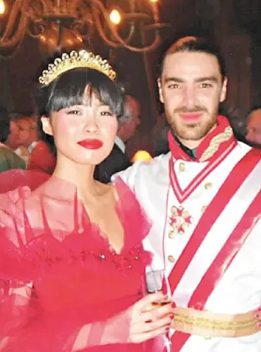 奢侈品柜姐变王妃，她凭什么是第一个嫁入欧洲王室的中国姑娘？（组图） - 7
