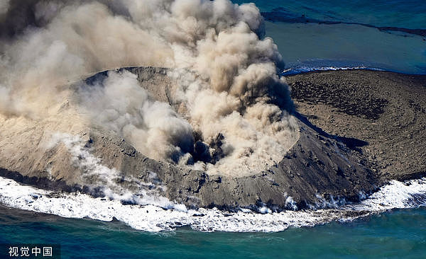 日本出现新岛！海底火山爆发后从海面升起，罕见诞生画面曝光（组图） - 1
