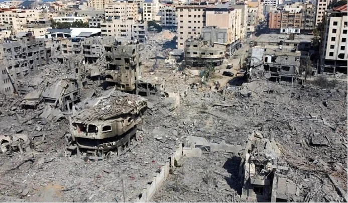 记者探访加沙城：满目疮痍中，几乎看不到有人迹象（图） - 1