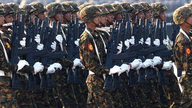 缅甸的转捩点：民间武装攻击下军政府节节败退（组图） - 1