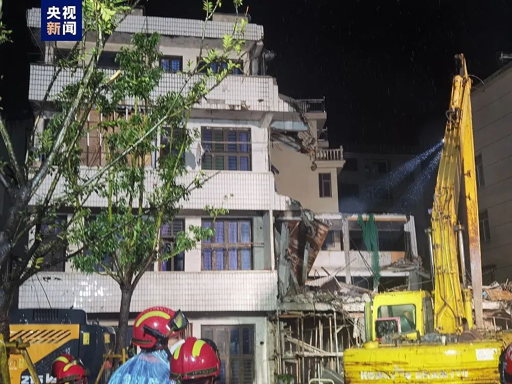 浙江温州一民房半夜坍塌，3人遇难（组图） - 2
