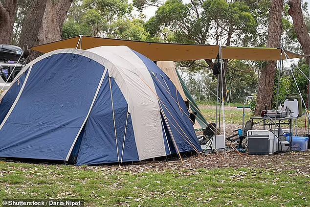 “作为父亲，却无能为力！”西澳男子被赶出出租房，携妻子幼儿住进大篷车（组图） - 3