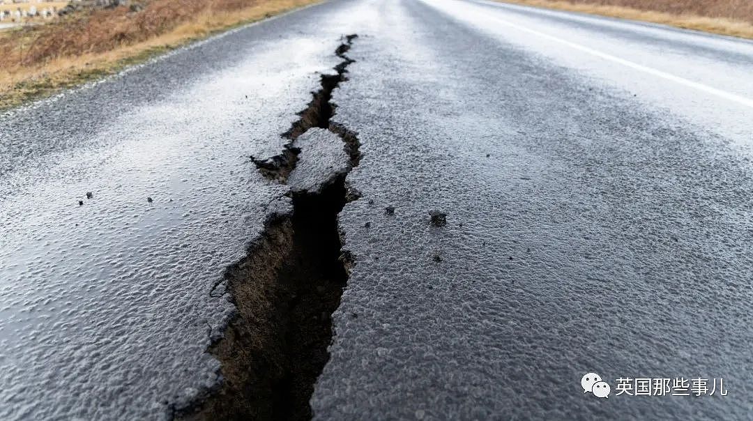 冰岛慌了！一个月记录三万起地震，公路到处裂缝！火山大喷发已近在咫尺（组图） - 13