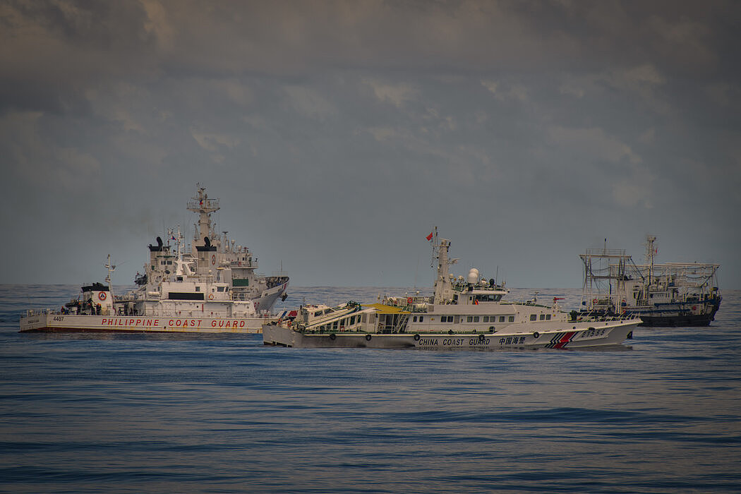 纽时：一艘搁浅在仁爱礁的菲律宾废弃军舰为何会惹怒中国（组图） - 4