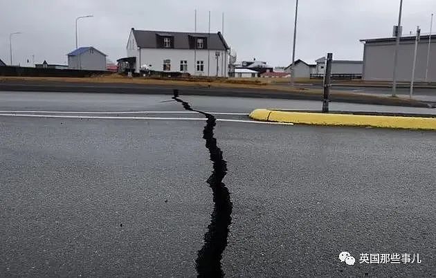 冰岛慌了！一个月记录三万起地震，公路到处裂缝！火山大喷发已近在咫尺（组图） - 12