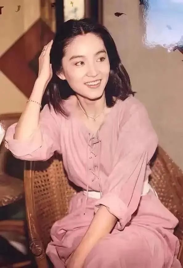 1987年，河南女教师突然得知：父亲是台湾富豪，妹妹是明星林青霞（组图） - 16