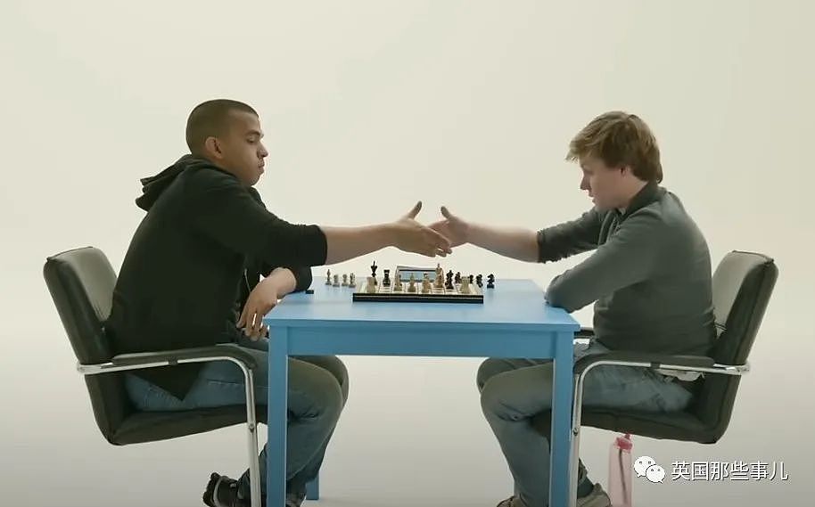 用“振动玩具”真能作弊战胜国际象棋大师？两个小哥决定亲自尝试一下…（组图） - 20