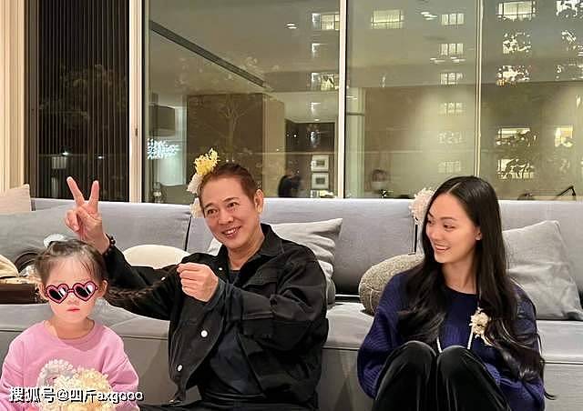 李连杰带女儿去向家聚会，郭碧婷女儿出镜引热议（组图） - 5