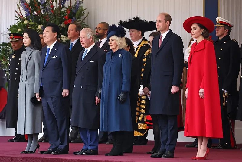 英盛大仪式迎韩总统夫妇，凯特“露腿“抢镜（组图） - 4