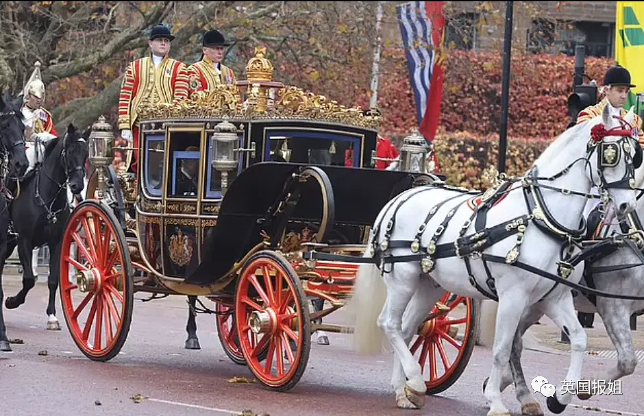 英王室为韩总统办奢华国宴！查尔斯给Blackpink发大英勋章，最抢镜的是凯特王妃的红衣美腿（组图） - 21