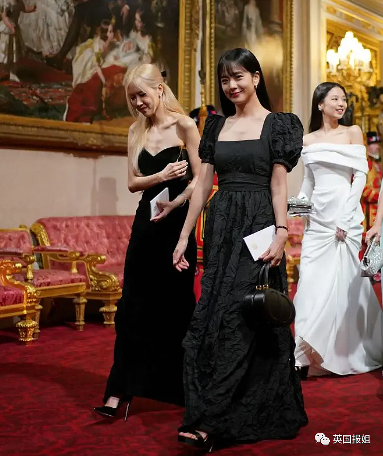 英王室为韩总统办奢华国宴！查尔斯给Blackpink发大英勋章，最抢镜的是凯特王妃的红衣美腿（组图） - 42