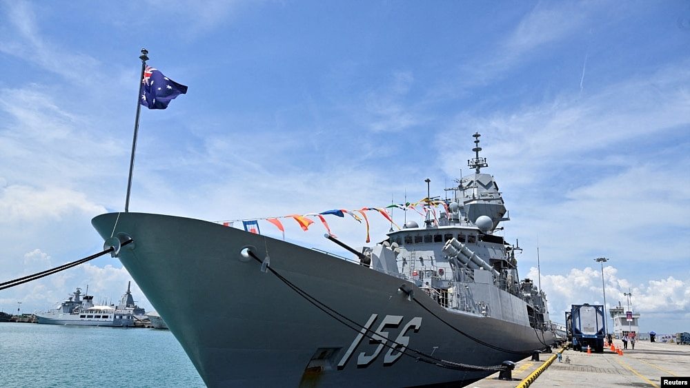 澳中军事关系紧张之际：澳大利亚军舰穿越台湾海峡（图） - 1