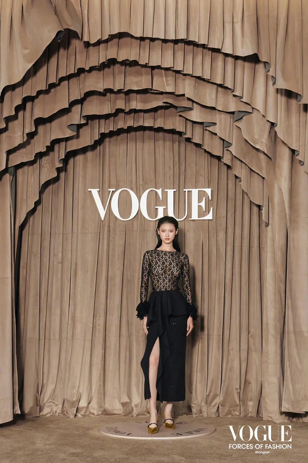 昨晚刷屏的Vogue红毯，没资格去的杨紫却成最大赢家（组图） - 40
