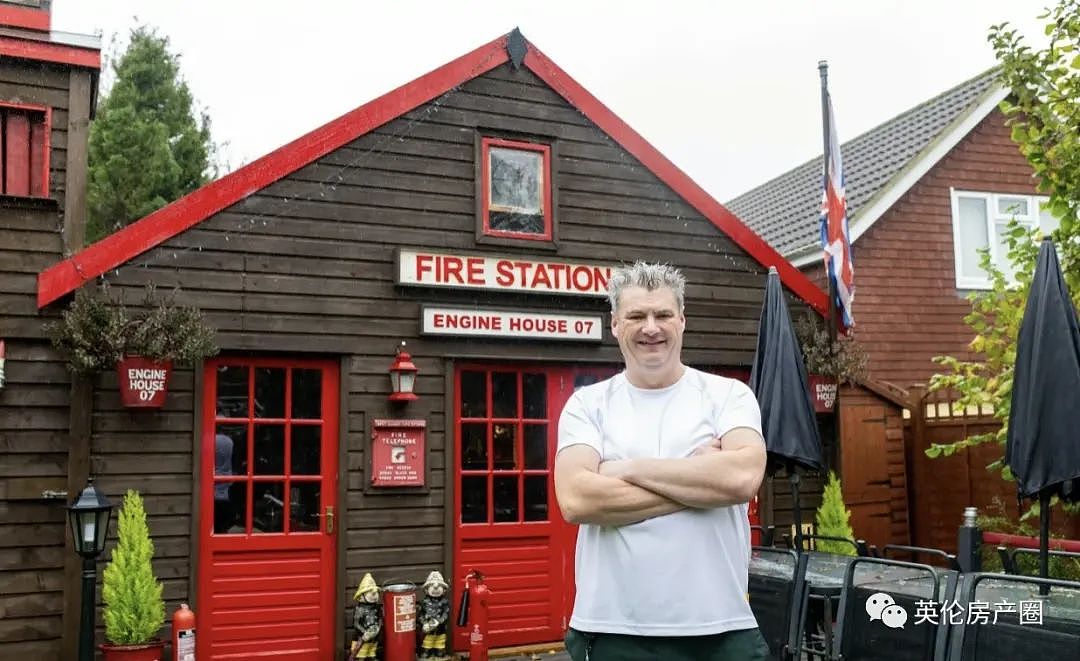 英国消防员打造消防站主题花园小屋，居然被评为年度最佳！（组图） - 1