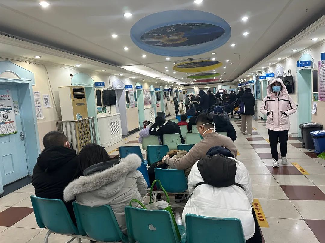 北京儿童医院排号1000开外，等待七八小时，更可怕的是盲目恐慌（组图） - 3
