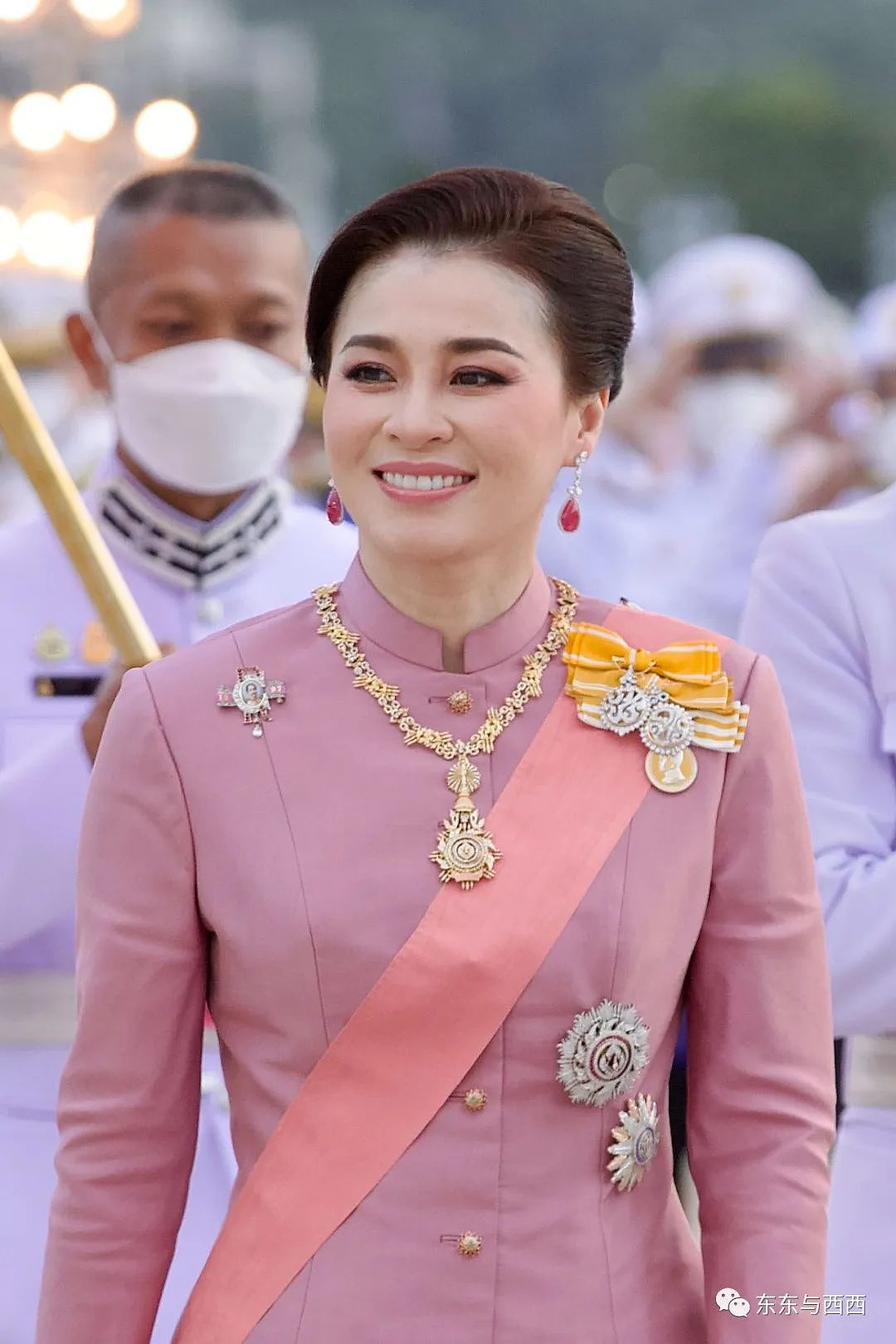 泰国王后被传有私生子，十年秘争储位，这是“请父王传位于我”的找死节奏吗？（组图） - 27