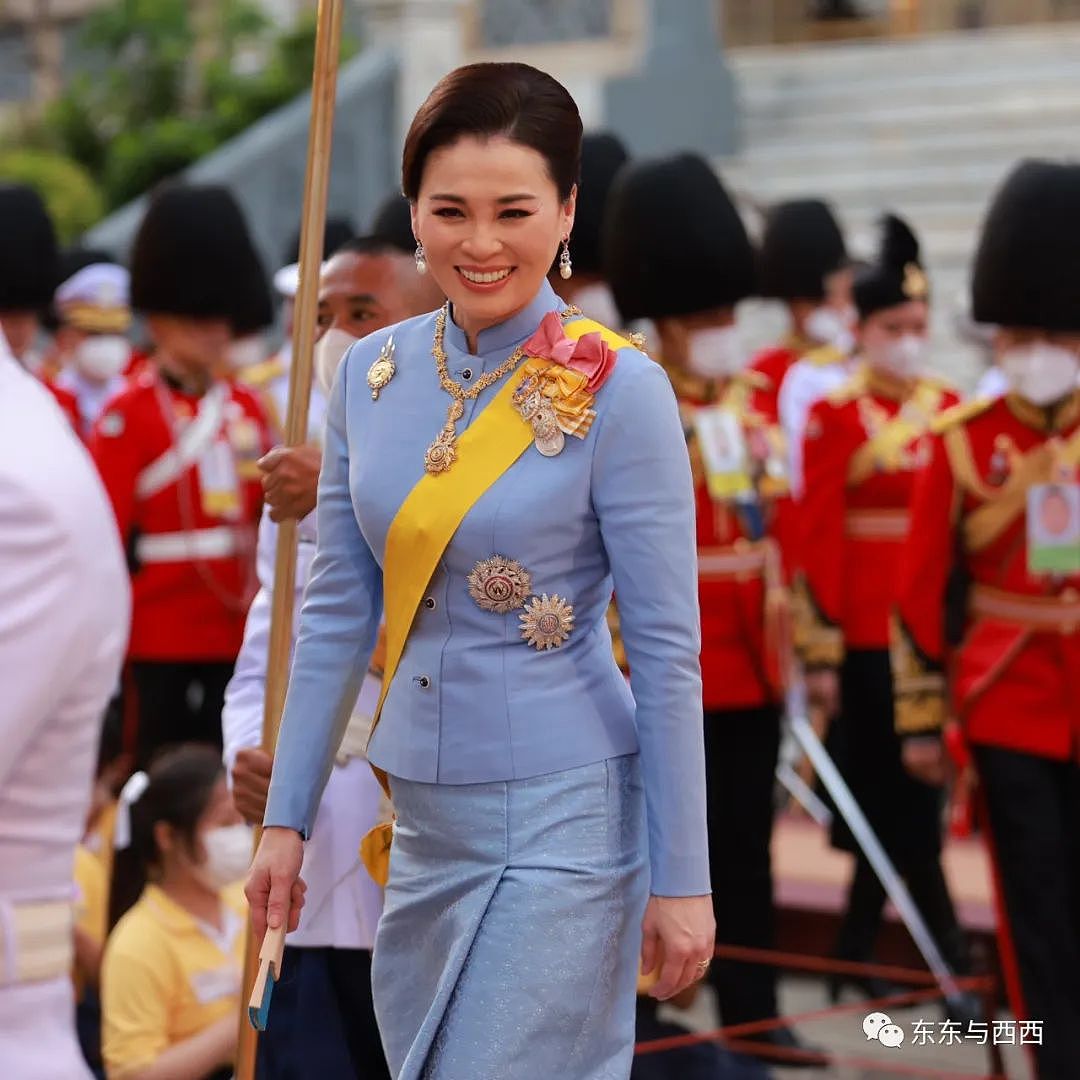 泰国王后被传有私生子，十年秘争储位，这是“请父王传位于我”的找死节奏吗？（组图） - 42