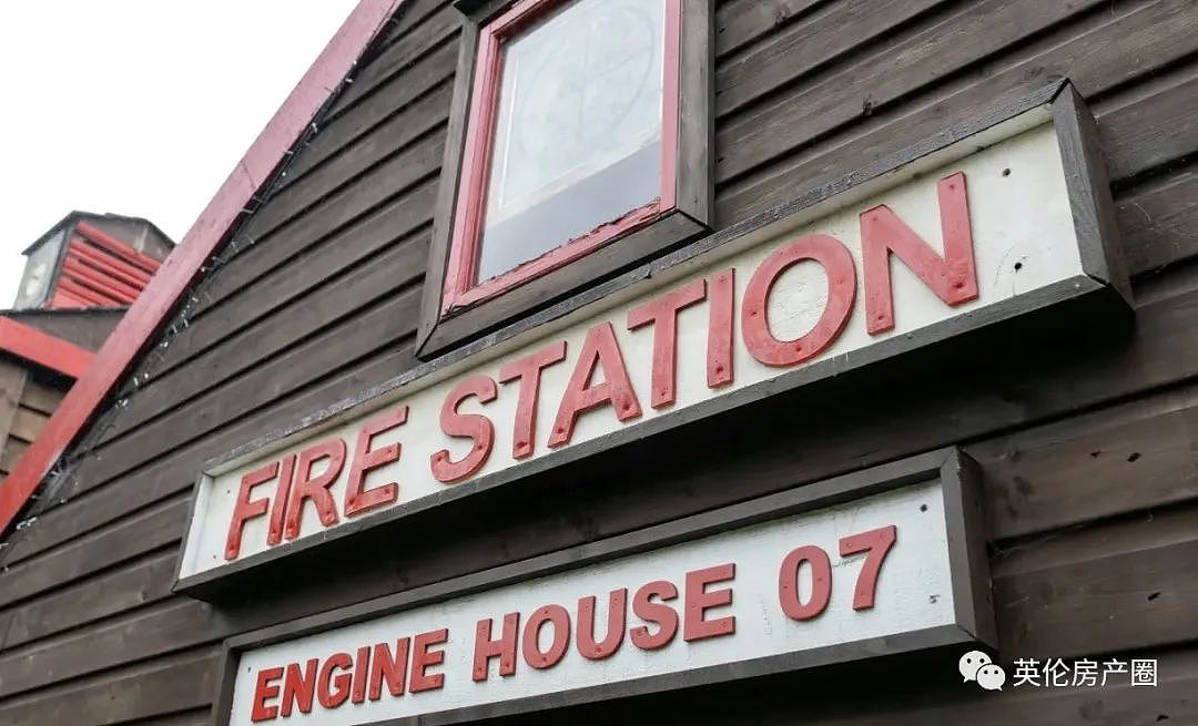 英国消防员打造消防站主题花园小屋，居然被评为年度最佳！（组图） - 8