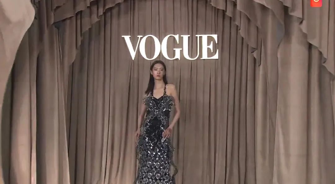 昨晚刷屏的Vogue红毯，没资格去的杨紫却成最大赢家（组图） - 6