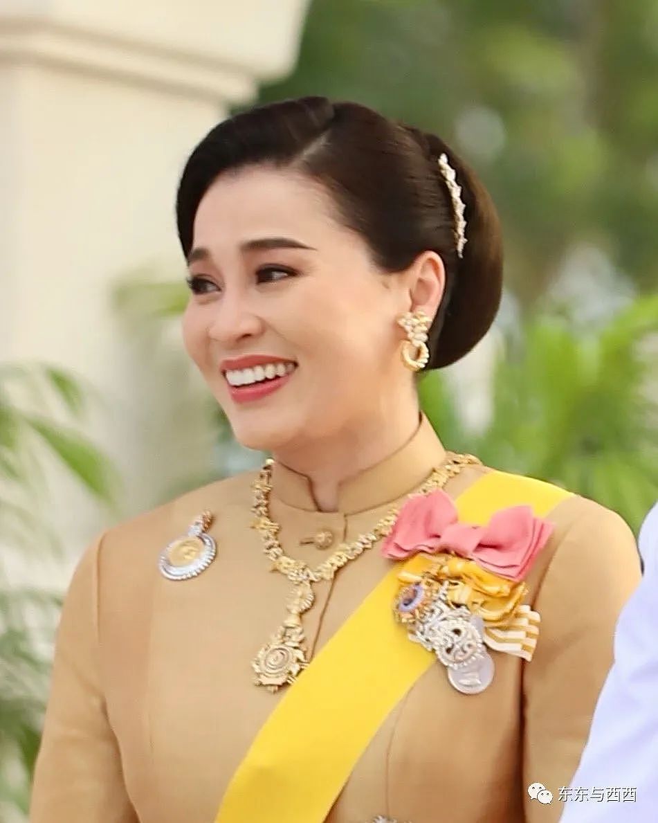 泰国王后被传有私生子，十年秘争储位，这是“请父王传位于我”的找死节奏吗？（组图） - 28
