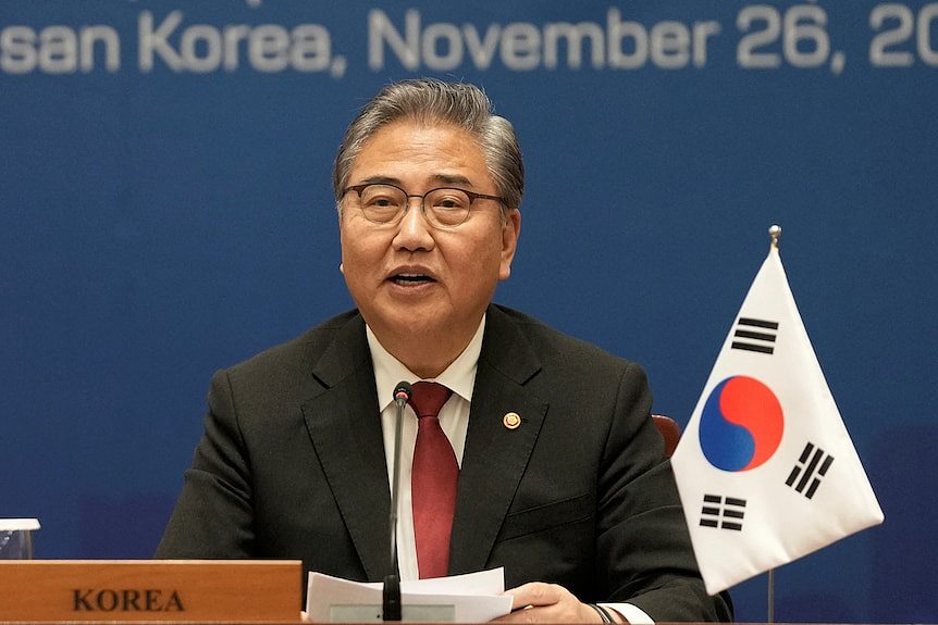 中日韩三国外长会晤，为三国领袖峰会铺路（组图） - 4