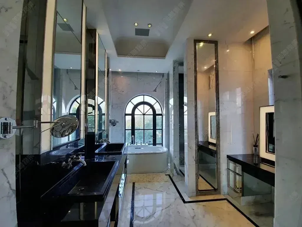 许家印豪宅浴缸设计让人直呼胆大：没有窗帘，主打一个“随心所浴”？（组图） - 6