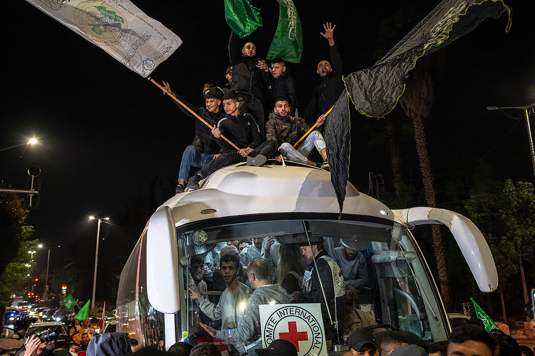 纽时：哈马斯释放更多人质，以哈停火期或得以延长（组图） - 3