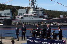 澳国防工业部长：采购核动力潜艇是为应对军备竞赛（图）